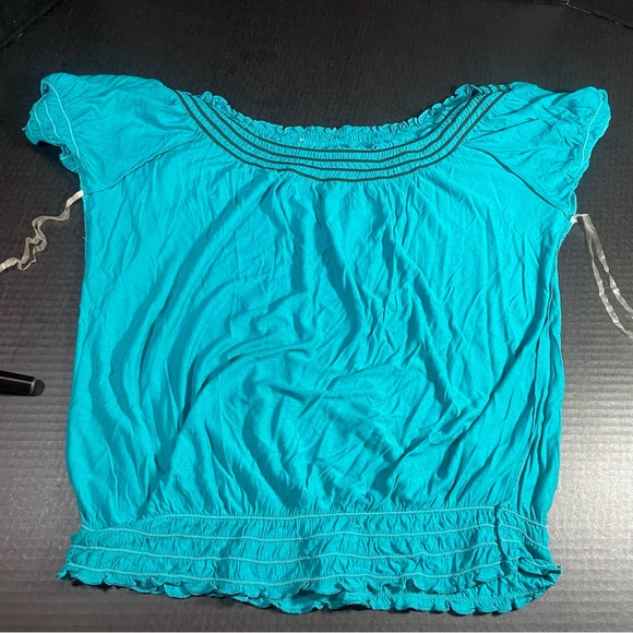 NWOT American Rag flocked turquoise open shoulders top Medium - Picture 5 of 8